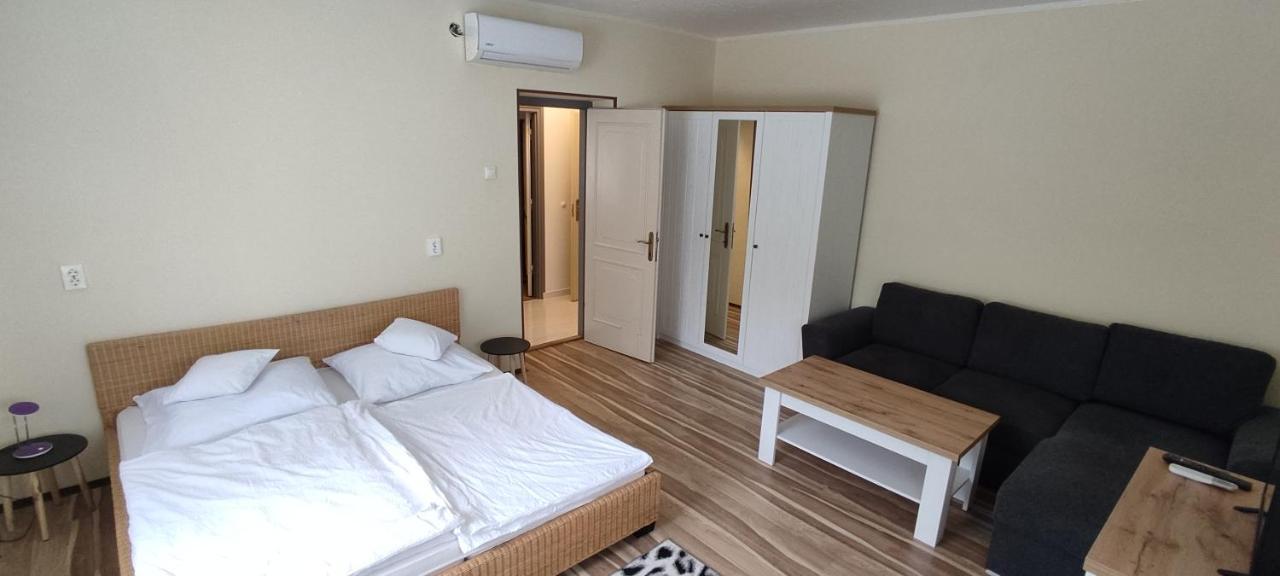 Appartement Lila Fuge Apartman à Balatonfüred Extérieur photo